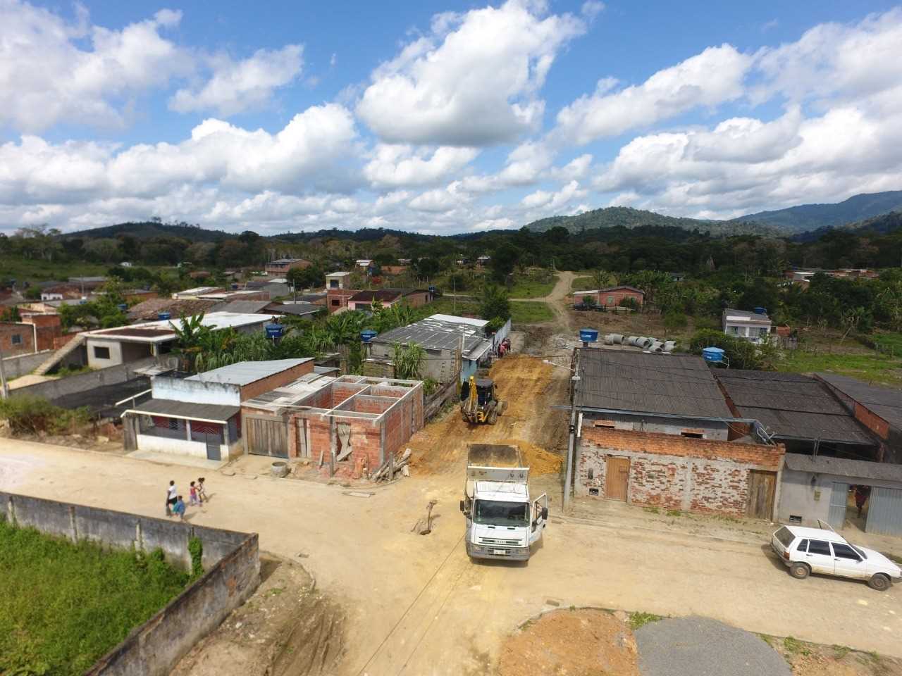 Camacã: Prefeitura realiza Serviço de esgotamento sanitário na Portelinha em São João do Panelinha com recursos próprios